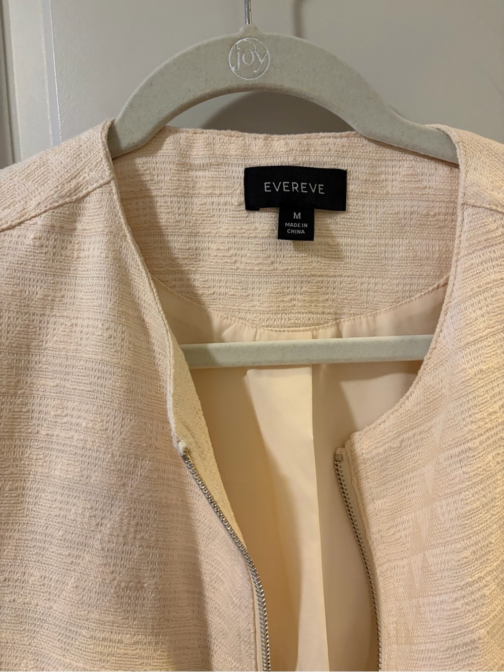 Evereve Cream Short-Sleeve Cropped Zip Jacket - Picture 3 of 4